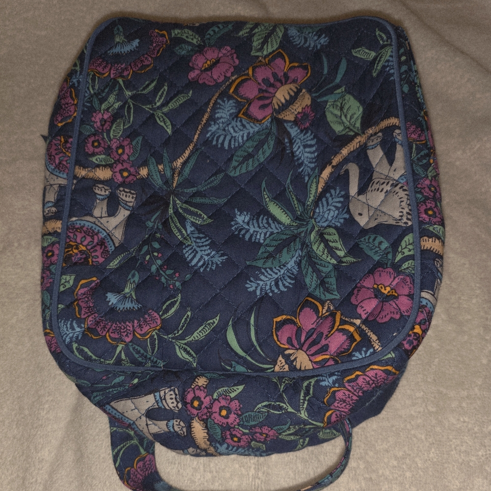 Vera Bradley Blue Floral Elephant Quilted Lunch Pouch - Picture 3 of 9